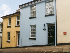 3 bedroom Cottage for rent in Torquay