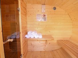 The Five Bells Inn - Norfolk - 1049236 - thumbnail photo 49