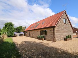 Home Barn - Norfolk - 1049238 - thumbnail photo 1