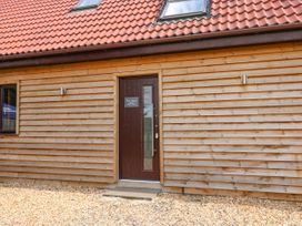Home Barn - Norfolk - 1049238 - thumbnail photo 19