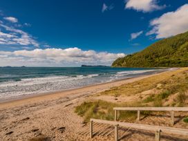 Retreat by the Beach - Pauanui Holiday Home -  - 1049253 - thumbnail photo 28