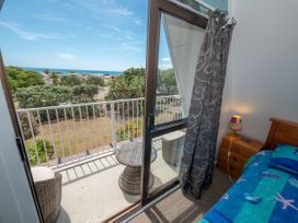 Ahiparadise - Ahipara Holiday Home -  - 1049255 - thumbnail photo 17