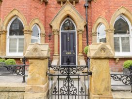 39 West Street - North Yorkshire (incl. Whitby) - 1049697 - thumbnail photo 2