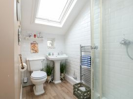 Hideaway Cottage - Norfolk - 1049931 - thumbnail photo 24