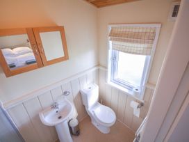 Ffrwd Lodge - Anglesey - 1049938 - thumbnail photo 11