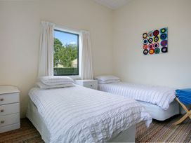 Clara's Togs and Towels - Waihi Accommodation - Bachcare NZ -  - 1050047 - thumbnail photo 11