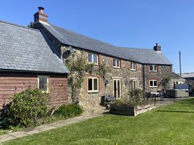 3 bedroom Cottage for rent in Barnstaple