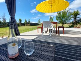 The Tui Studio - Te Anau Holiday Studio -  - 1051059 - thumbnail photo 13