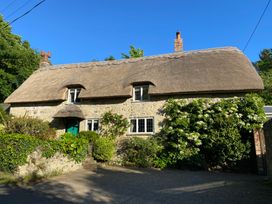 4 bedroom Cottage for rent in Niton, Isle of Wight