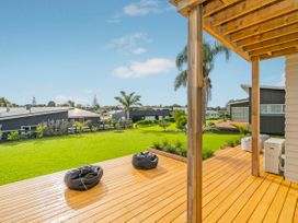 A Slice of Summer - Whangapoua Holiday Home -  - 1052472 - thumbnail photo 4