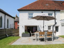 3 bedroom Cottage for rent in Chichester