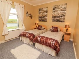 Sea View Lodge - County Clare - 1054100 - thumbnail photo 14
