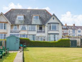 Beachside Apartment - North Yorkshire (incl. Whitby) - 1055840 - thumbnail photo 2