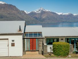 Deja Vu - Queenstown Holiday Home -  - 1056318 - thumbnail photo 25