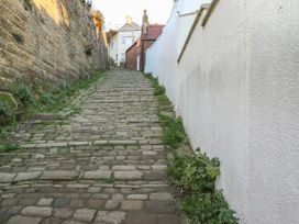 Mariner's Watch - North Yorkshire (incl. Whitby) - 1056727 - thumbnail photo 65