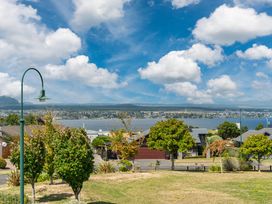 Lake View Bliss - Lake Taupo Holiday Home -  - 1057015 - thumbnail photo 25