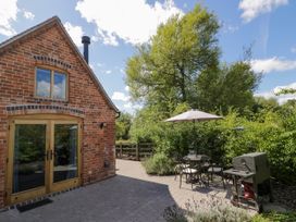 2 bedroom Cottage for rent in Droitwich Spa