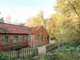 Sunny Cottage - Lincolnshire - 1058129 - thumbnail photo 34