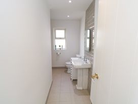 Bab's Cottage - North Wales - 1058447 - thumbnail photo 13