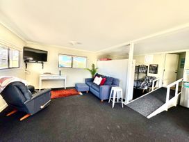 Seabreeze on Cook - Whitianga Holiday Home -  - 1059364 - thumbnail photo 18