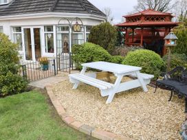 Lough Neagh Cottage -  - 1059887 - thumbnail photo 19