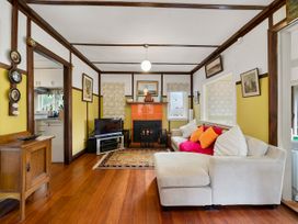 The Beach Bach - Waikanae Beach Holiday Home -  - 1060824 - thumbnail photo 12