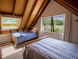 Secret Garden Lodge - Marahau Holiday Home -  - 1061895 - thumbnail photo 17
