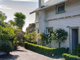 Clyde View - Napier Holiday Home -  - 1062215 - thumbnail photo 27