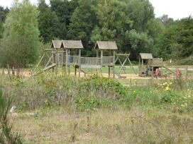 Tamaura Lodge - Norfolk - 1062454 - thumbnail photo 12