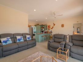 Harbour View Haven - Pauanui Holiday Home -  - 1062614 - thumbnail photo 9