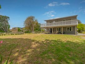 Recharge on Riverview - Cooks Beach Holiday Home -  - 1062810 - thumbnail photo 21