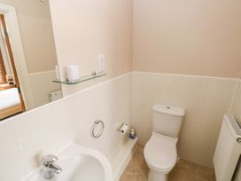 4 St.Stephens Court - South Wales - 1063068 - thumbnail photo 18