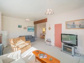 Cosy at Cooks - Cooks Beach Downstairs Unit -  - 1063796 - thumbnail photo 5