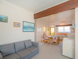 Cosy at Cooks - Cooks Beach Downstairs Unit -  - 1063796 - thumbnail photo 6