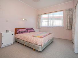 Cosy at Cooks - Cooks Beach Downstairs Unit -  - 1063796 - thumbnail photo 12