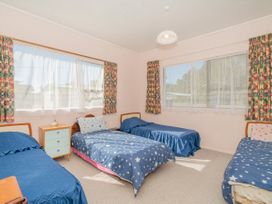 Cosy at Cooks - Cooks Beach Downstairs Unit -  - 1063796 - thumbnail photo 14