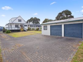 A Wave From It All - Waihi Beach Holiday Home -  - 1063798 - thumbnail photo 20