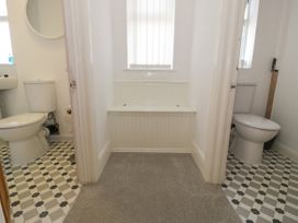 4 Belvedere Place - North Wales - 1064205 - thumbnail photo 18