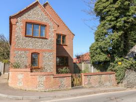 Flintstone Cottage - Norfolk - 1064261 - thumbnail photo 1