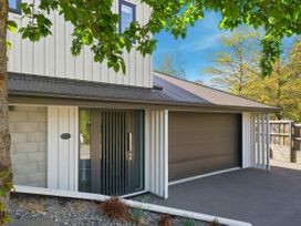 Rolki House - Hanmer Springs Holiday Home -  - 1064937 - thumbnail photo 2