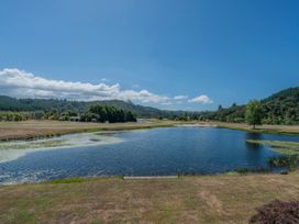 The Lakes - Pauanui Holiday Home -  - 1065769 - thumbnail photo 18