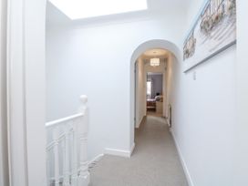 Job's Cottage - Norfolk - 1066405 - thumbnail photo 23