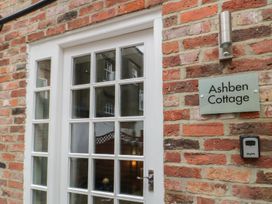 Ashben Cottage - North Yorkshire (incl. Whitby) - 1066902 - thumbnail photo 2