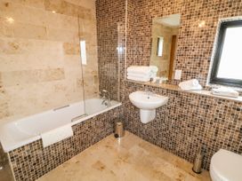 3 Harbour View - County Donegal - 1066983 - thumbnail photo 28