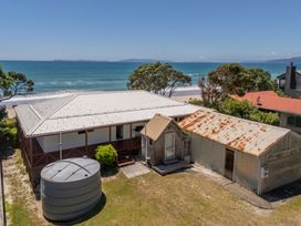 Poppy's Beach House - Beachfront Whangapoua Home -  - 1067295 - thumbnail photo 16