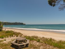 Poppy's Beach House - Beachfront Whangapoua Home -  - 1067295 - thumbnail photo 13