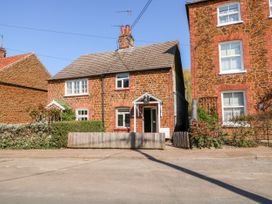 Curlew Cottage - Norfolk - 1068984 - thumbnail photo 1