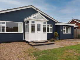4 bedroom Cottage for rent in Sutton-on-Sea