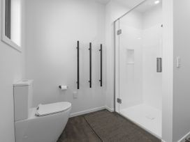 Home Sweet Home - Mt Maunganui Holiday Home -  - 1070273 - thumbnail photo 6
