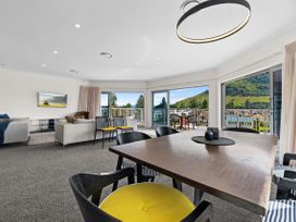 Home Sweet Home - Mt Maunganui Holiday Home -  - 1070273 - thumbnail photo 2
